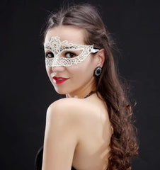 Masque en dentelle