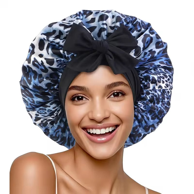 Bonnet en satin léopard